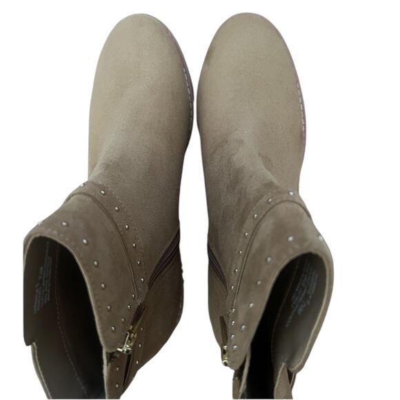 NWOT Anne Klein Pamela Wedge Bootie in Natural – Sz 7.5 - Picture 4 of 6